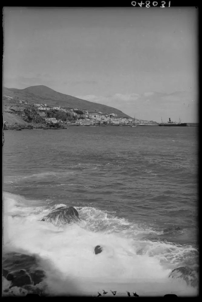 Vista parcial desde la playa de Las Olas